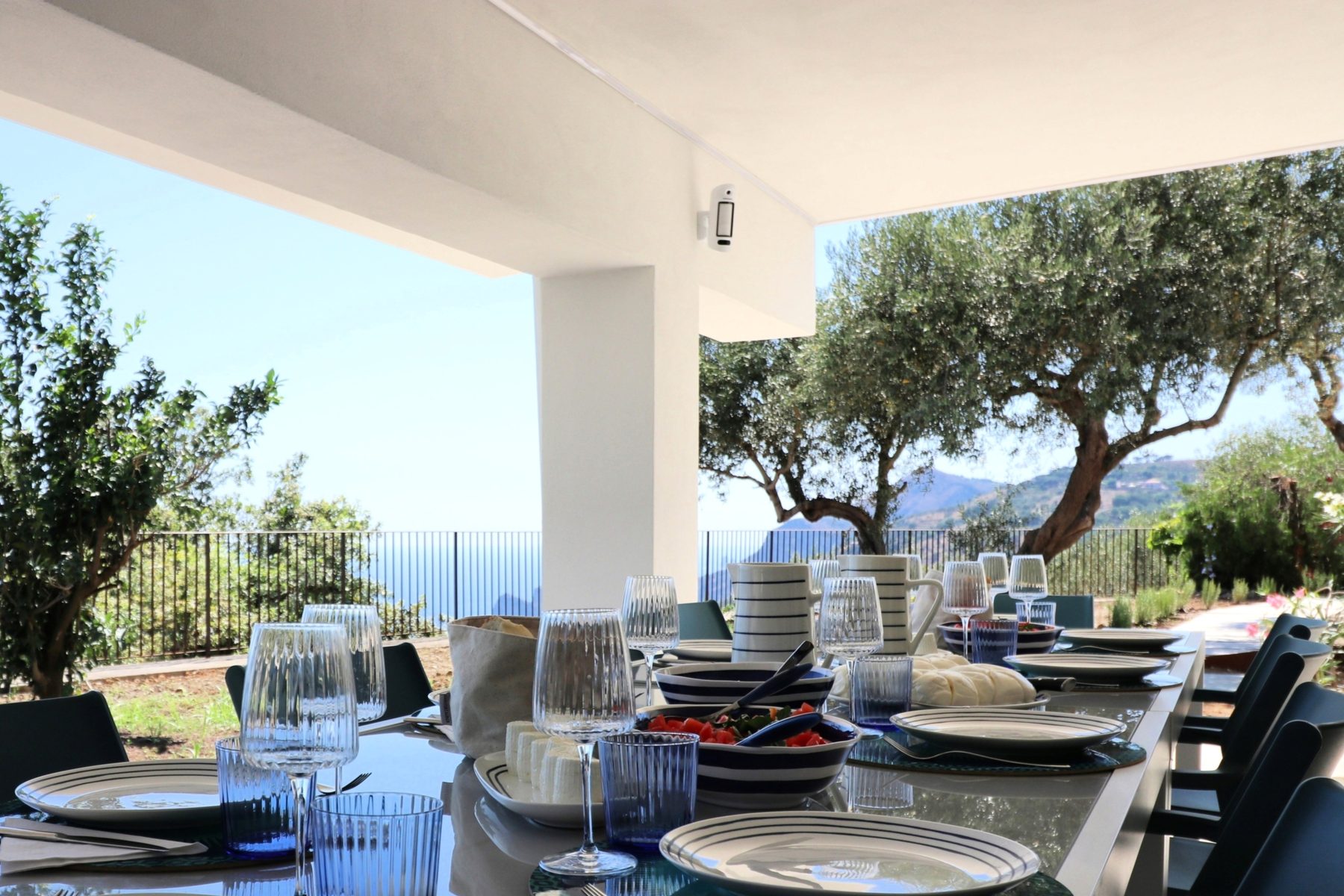 Light lunch — Villa Dequinz
