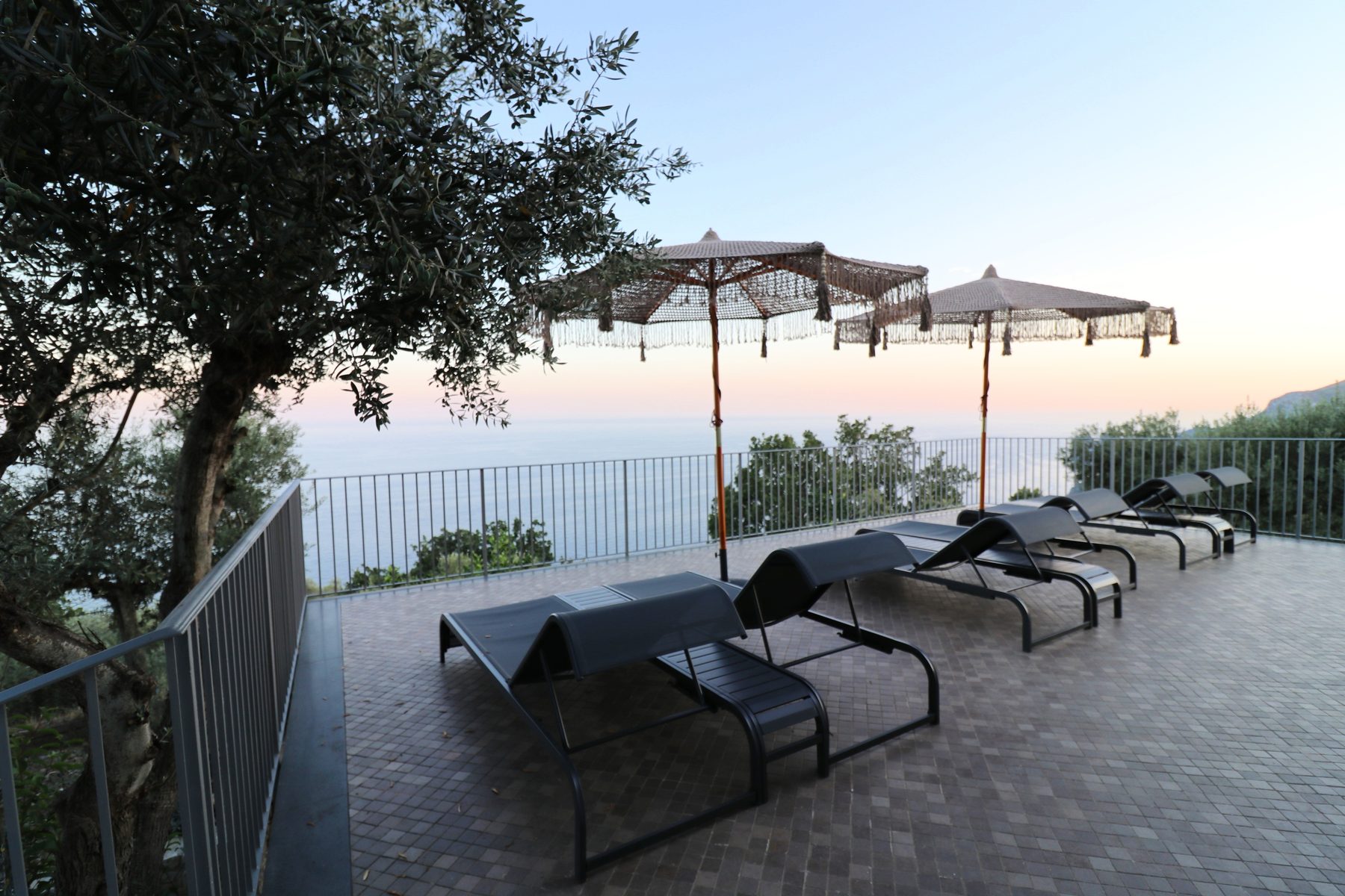 Esplora Villa Dequinz a 360° — Villa Dequinz