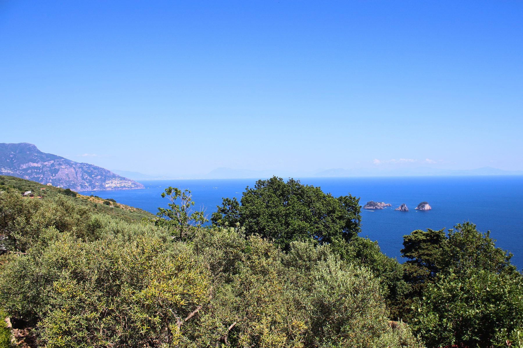 La Terra delle Sirene, a portata di sguardo — Villa Dequinz